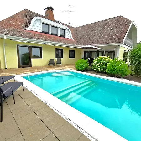 Bodensee Mit Pool Im Deggenhausertal